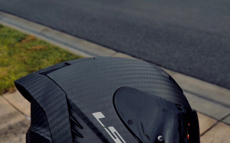 LS2 Dragon Carbon helmet after a ceramic coating